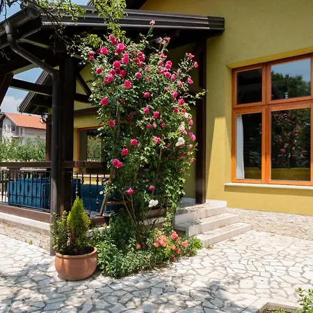 Organic Creek Garden Deluxe Hotel Mostarsko Raskrsce